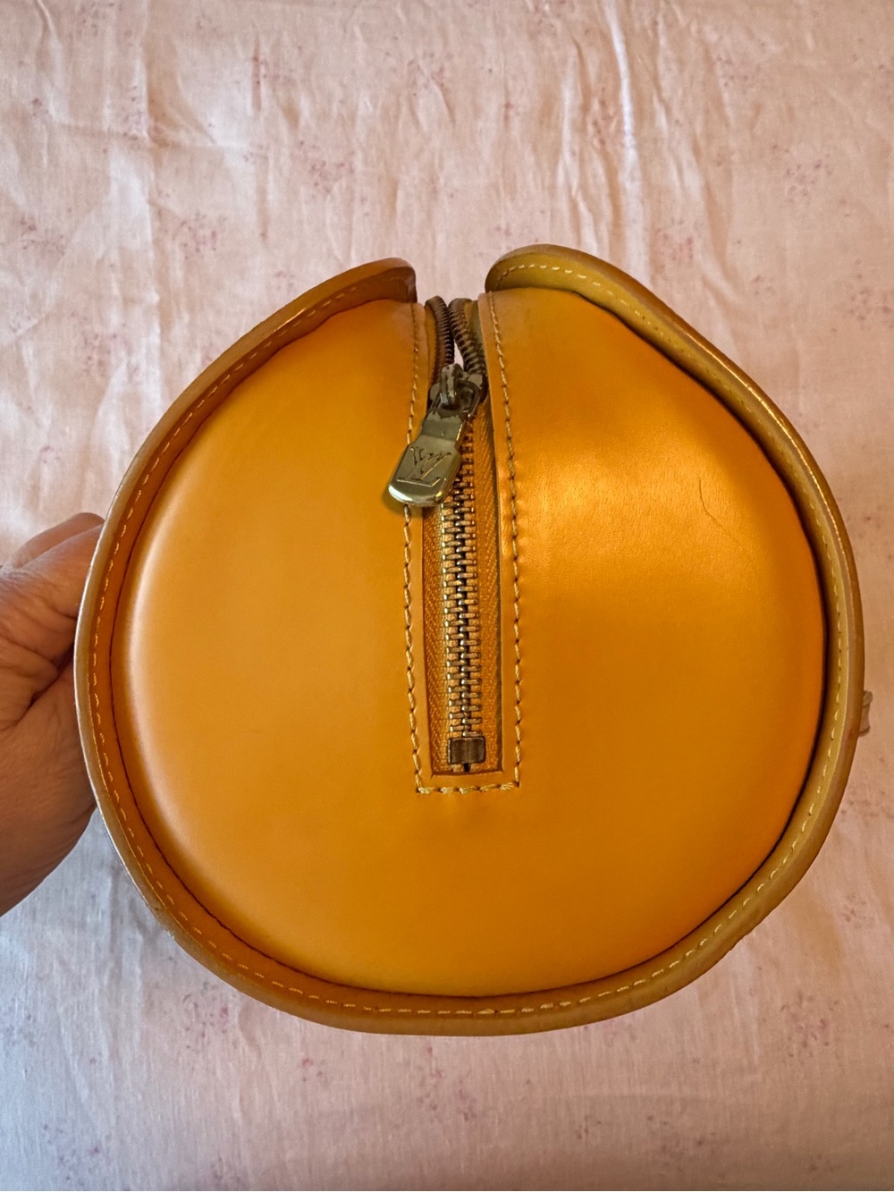 Louis Vuitton Tassil Yellow Epi Leather Soufflot Bag - Picture 11 of 15